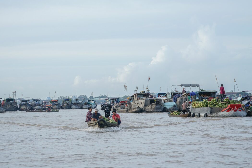 CHỢ NỔI LONG XUYÊN – TRẢI NGHIỆM NÉT ĐẸP MIỀN TÂY BÌNH DỊ
